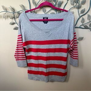 ❤️American Eagle gray and red lightweight sweater Sz M CLEARANCE